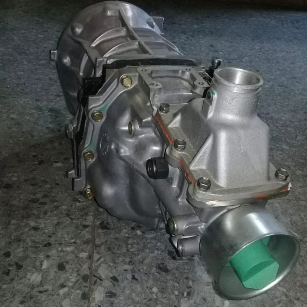 Caja Toyota Hilux 3.0 adaptada a Perkins